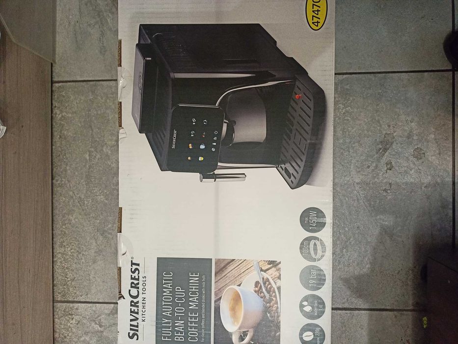 Automatyczny ekspres ciśnieniowy SilverCrest SKVA 19 bar 1450 W czarny