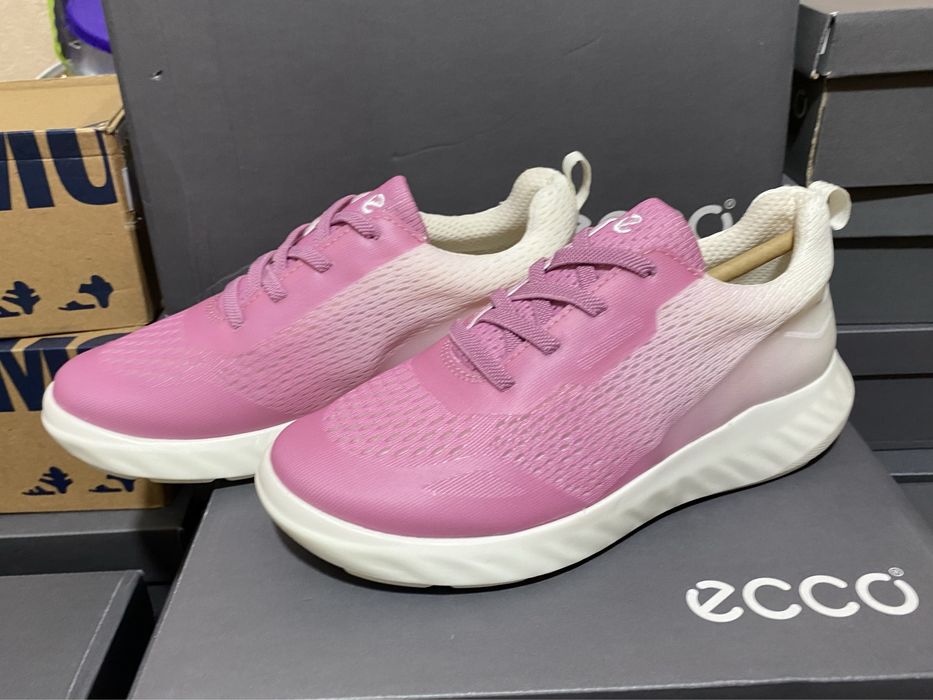 Фірмові кросівки ecco оригінал