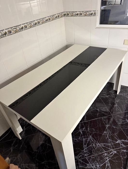 Mesa de sala de jantar