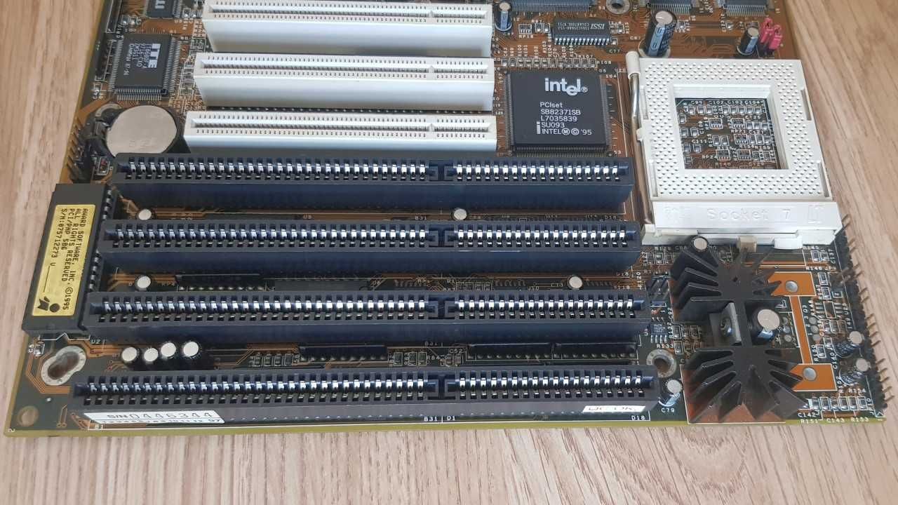 Płyta Główna Lucky Star 5I-VX2B Socket 7 Pentium MMX Retro PC