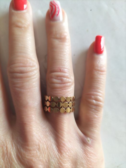 Anel dourado tamanho 8