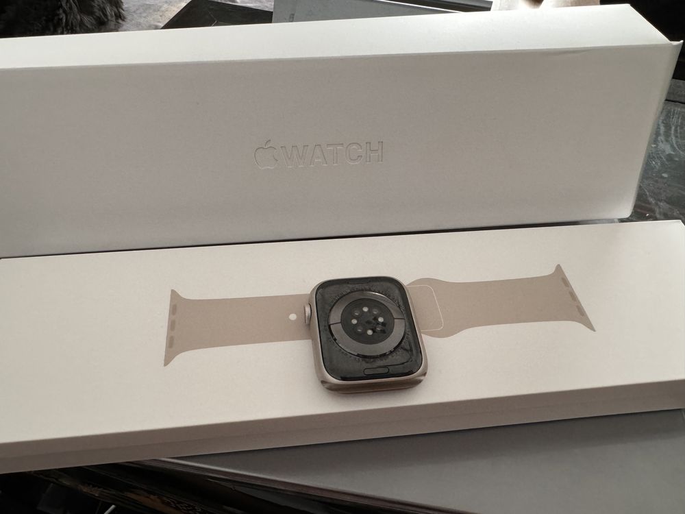 Apple Watch Séries 8 GPS + Cellular 45mm Starlight smartwatch relógio