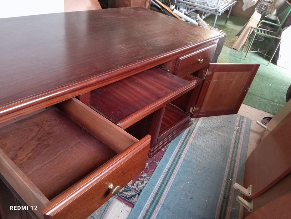 Secretaria estado novo em mogno maçico de boa qualidade Secretaria est