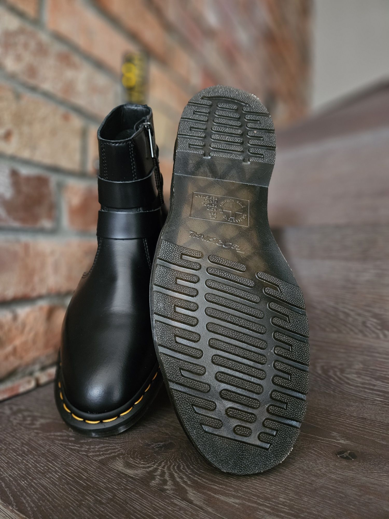 DR. MARTENS Jaimes 9(43)