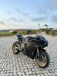 Yamaha R1 Crossplane