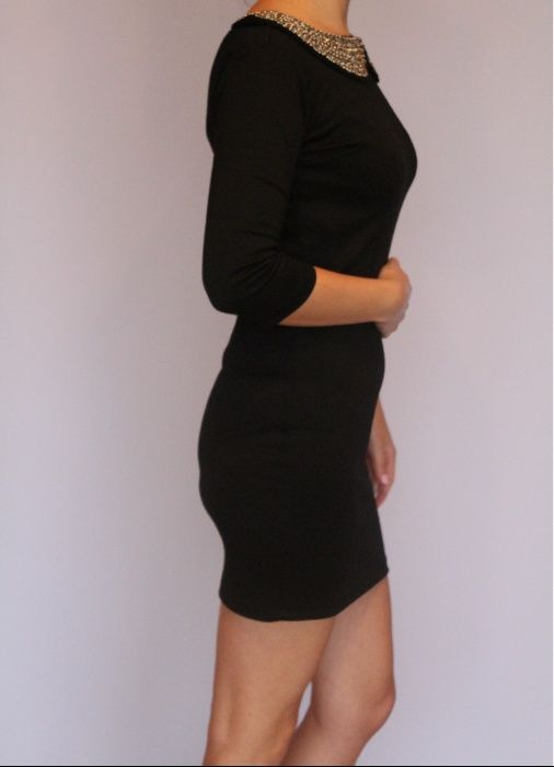 Piękna sukienka, mała czarna mini elegancka z kołnierzem