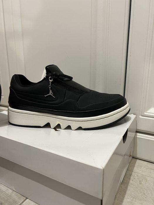 Кроссовки  Nike Air Jordan оригинал  US 8,5