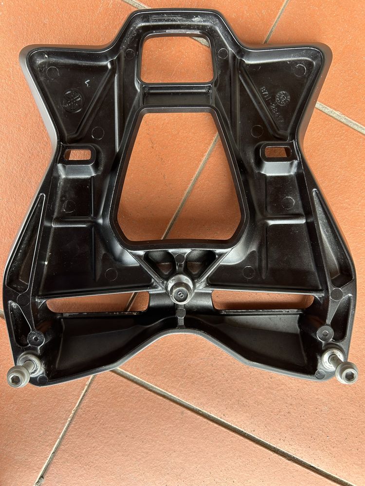 Tracer 9 de 2021 a 2024 Suporte top case