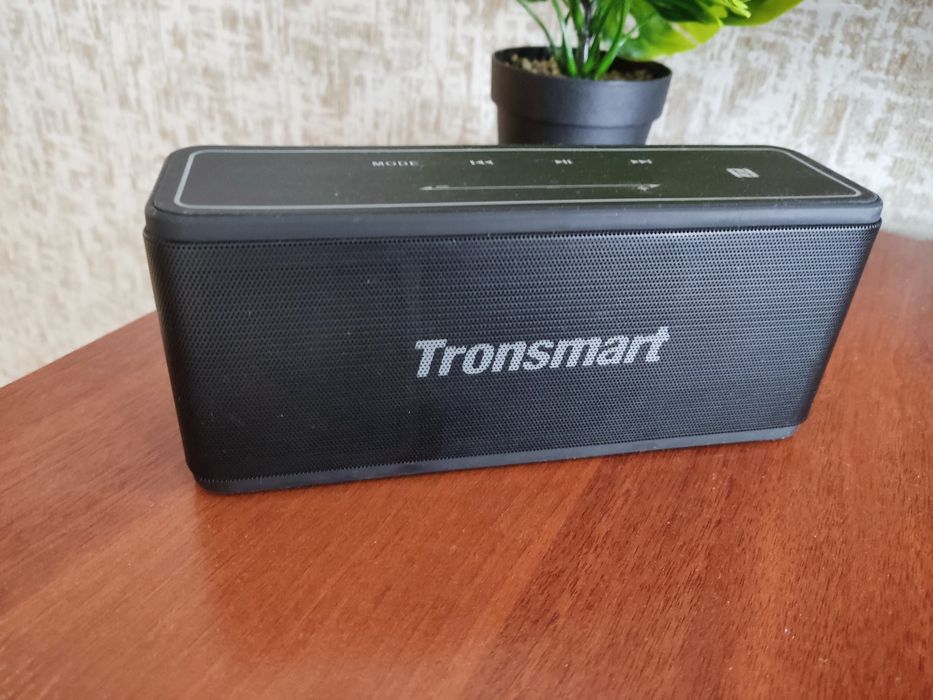 Продам Bluetooth колонка Tronsmart Mega 40 Вт с сенсорной п