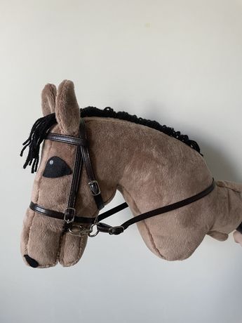 Hobby horse bez kija, z ogłowiem