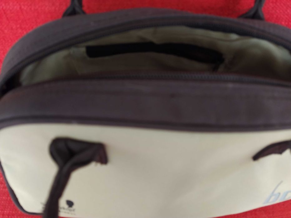 Bolsa toilette da Schwarzkopf bege e castanho 28x18cm