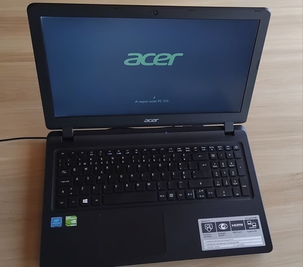 Portátil Acer Aspire ES15 – Vende-se no estado (bateria avariada)
