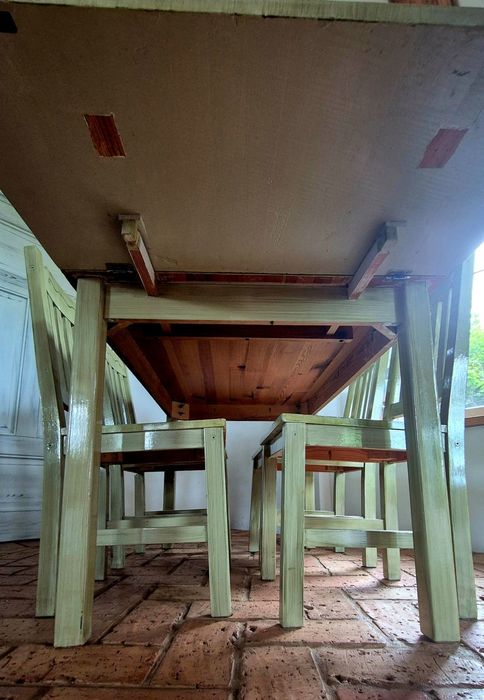 Piękny Stół drewniany