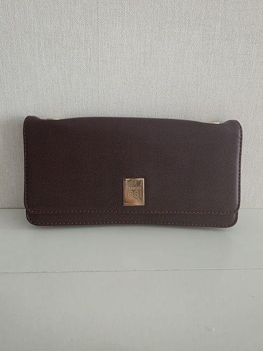 Продам клатч Cerruti!
