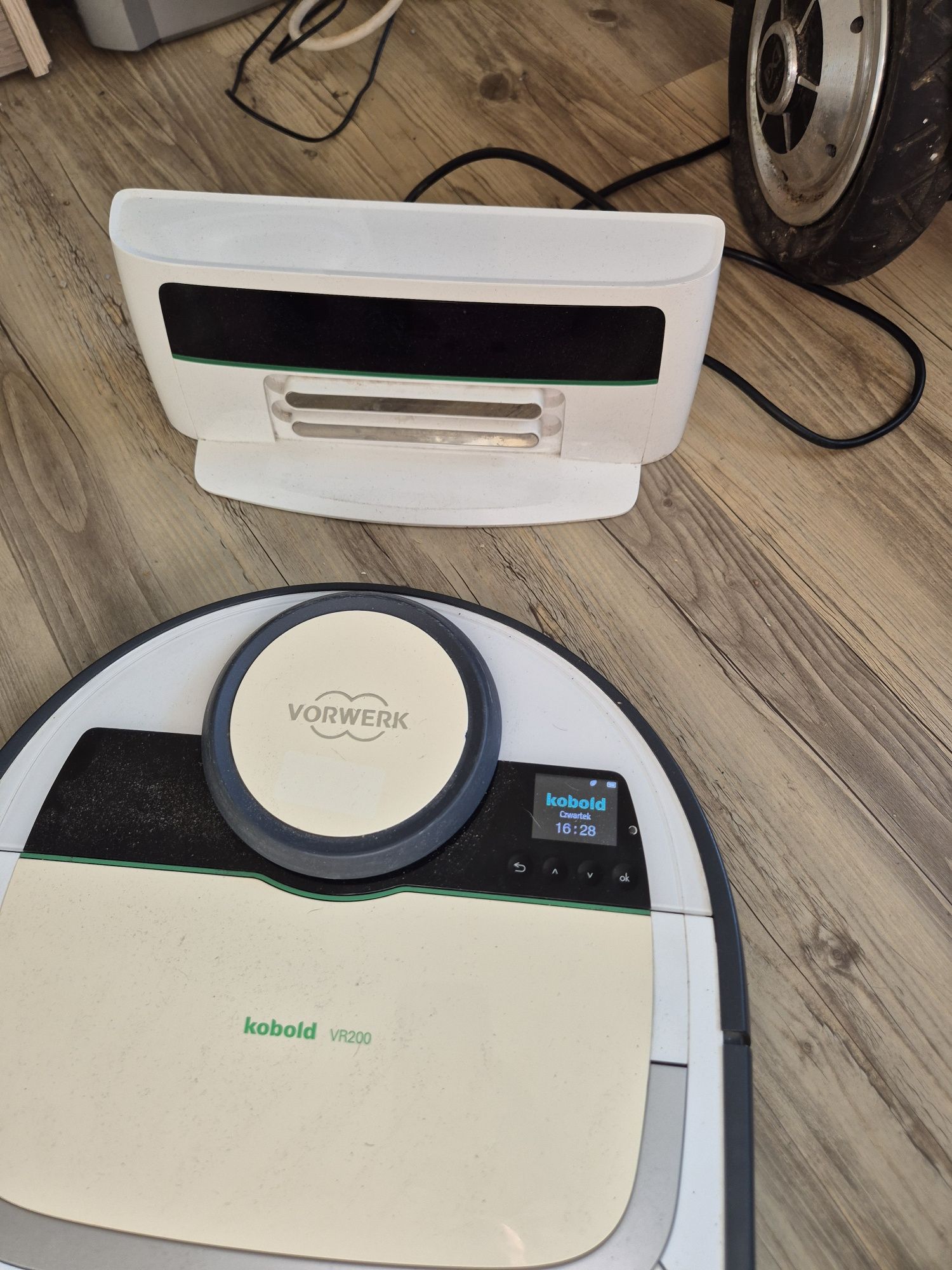 Sprzefam Robot sprzatajacy kobold vr200