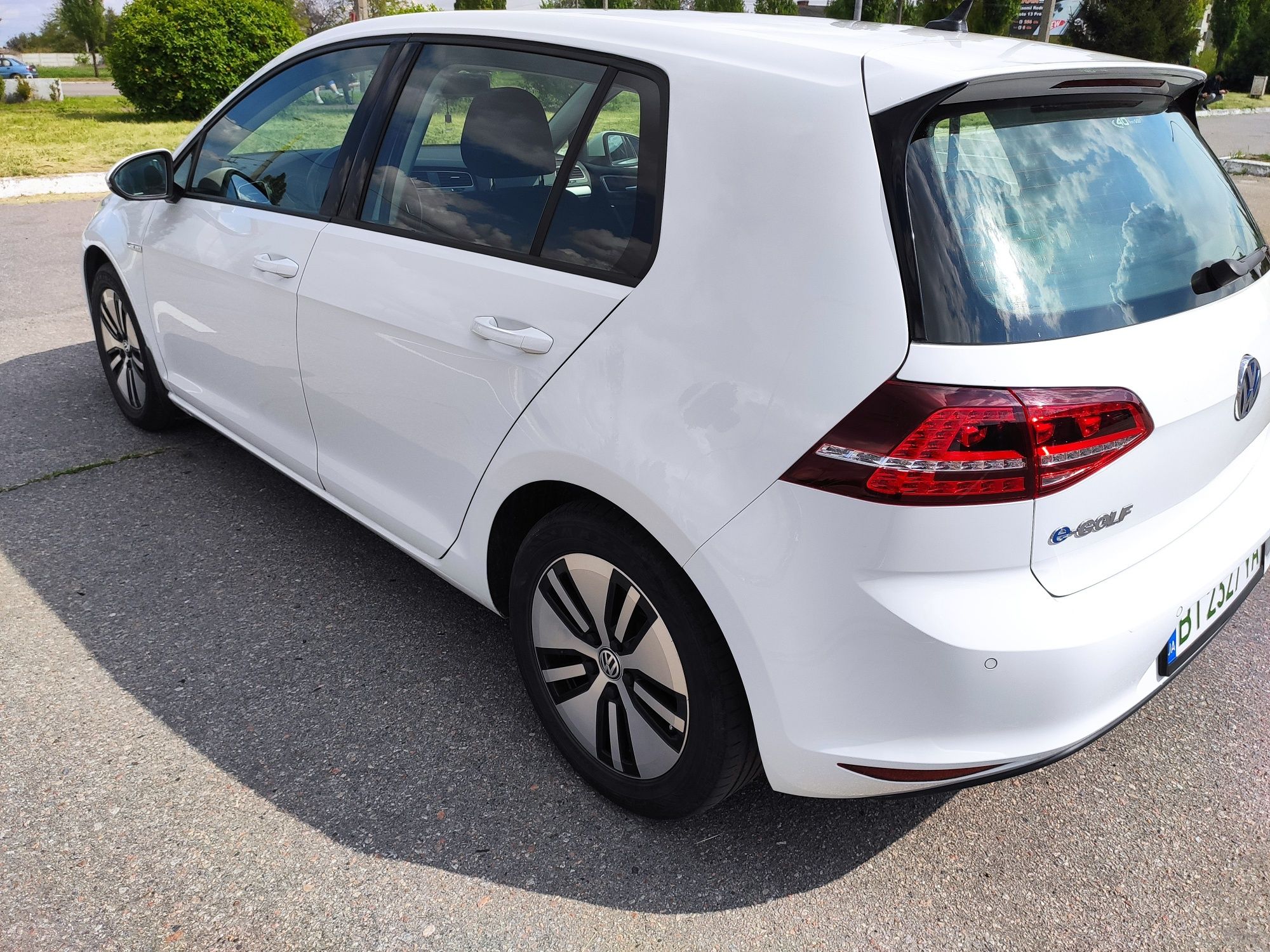 Volkswagen e-Golf 2014 Фольксваген е-Гольф елекричка