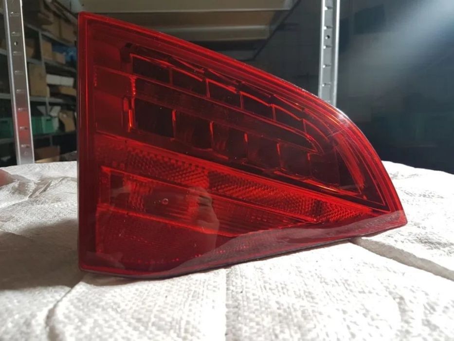 lampa led tył w klapę a4 b8 avant