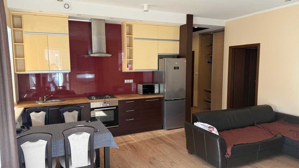 Metro Natolin. Pokój 15-25m2 (dziewczynie) w mieszkaniu 53m2 z garażem