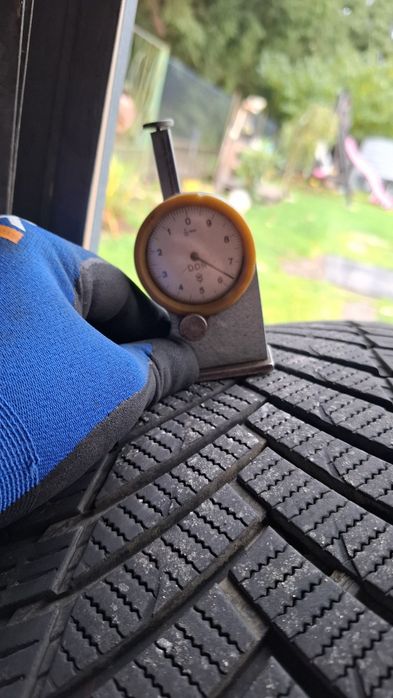 Koła wielosezonowe 5x130 Touareg 235/65 R17