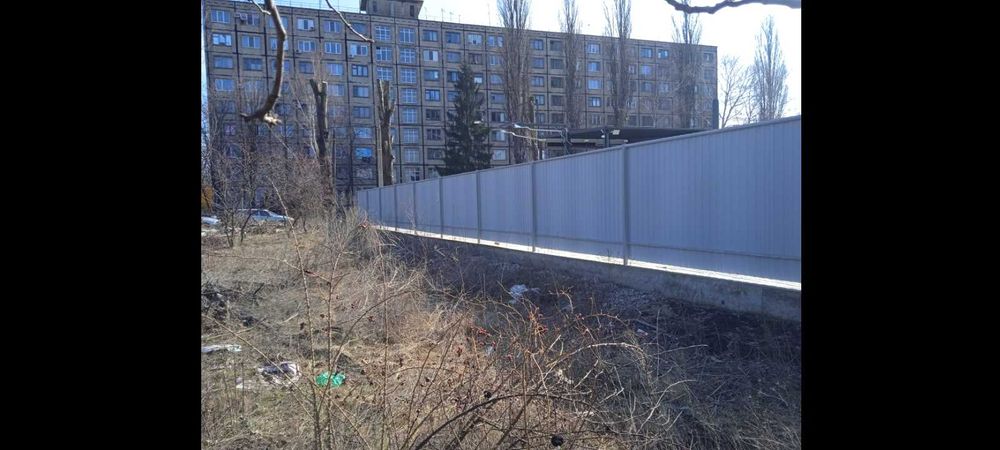 Продам землю под бизнес на Даманском