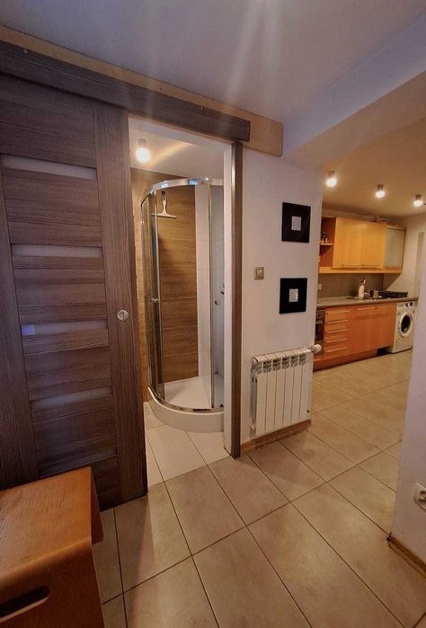 Niezależny dom  kwatery noclegi dla firm plac na sprzęt parking 7 osób