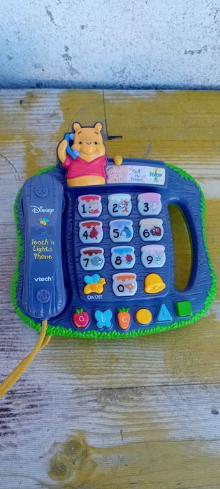Telefone Winnie the Pooh com sons, números, letras em inglês