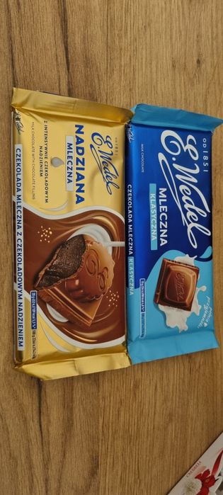 Słodycze ( raffaello , czekolada x2 , mieszko bombonierka)