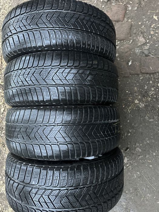 Шини зима Італія 245/45 R18 Pirelli , резина комплект Р18