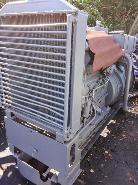 Silnik Andoria S 322 S 324 Pompa wody chłodnica + cały Silnik , częśći