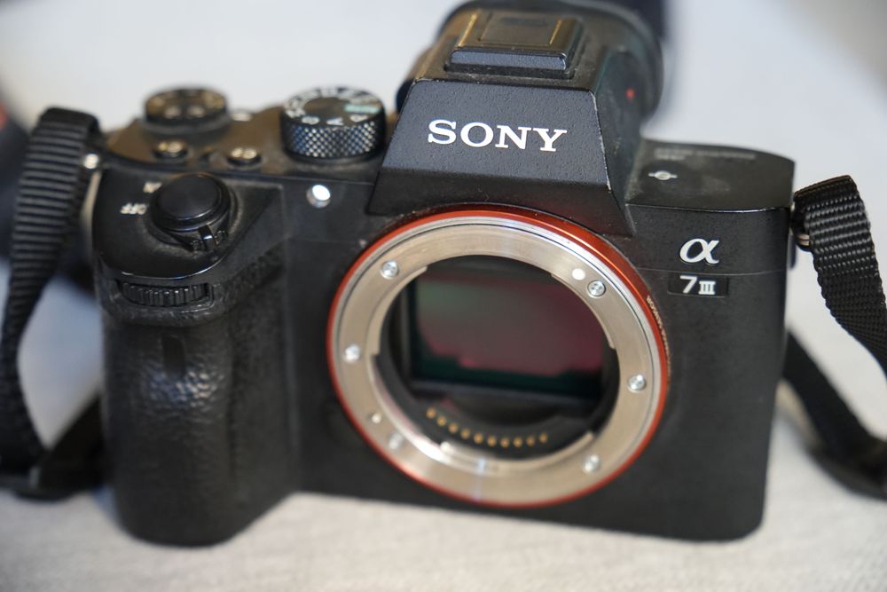Sony a7III com pouco uso (14,510 disparos)