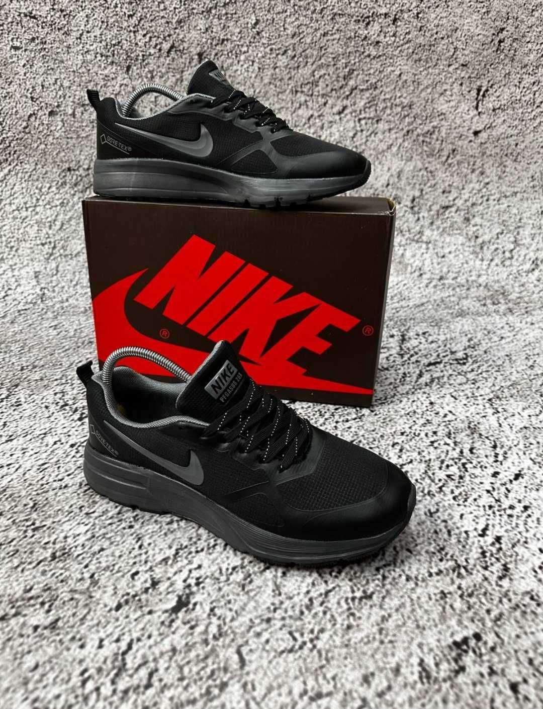 Чоловічі кросівки Nike  водонепроникні чорні (gore-tex)