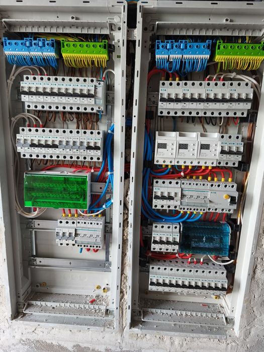 Монтаж інверторів, АКБ, СЕС