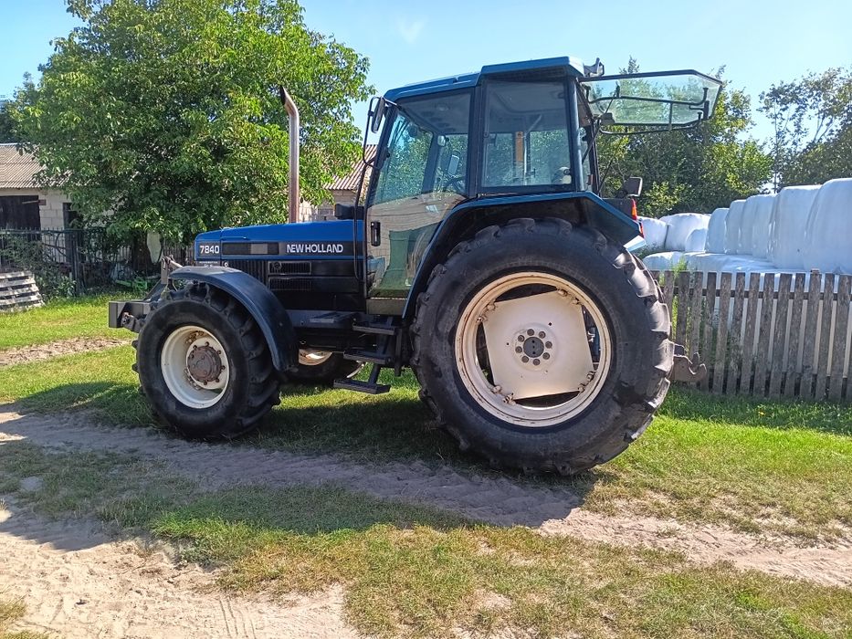 New Holland Ford 7840