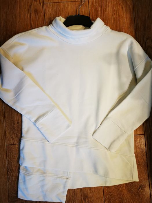 Biała bluza Lillow