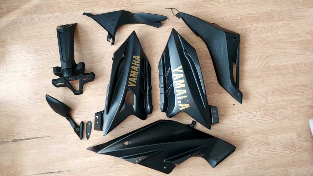 Yamaha yzf r125 owiewki plastiki