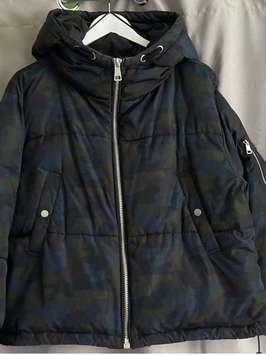 Стильна утеплена куртка Zara