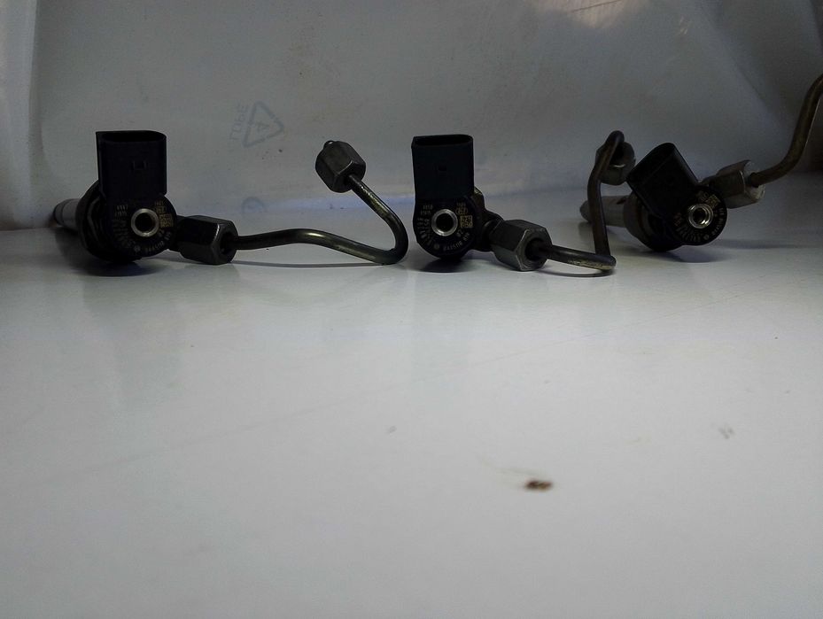 Wtryski wtryskiwacze BMW 2 F46 1.5 diesel Komplet