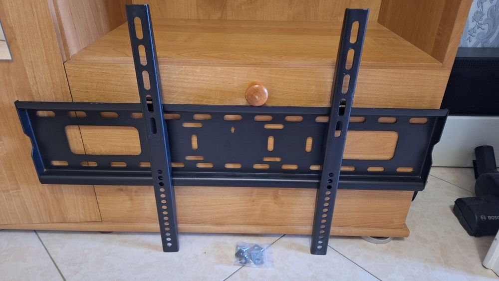 Кріплення для телевізора