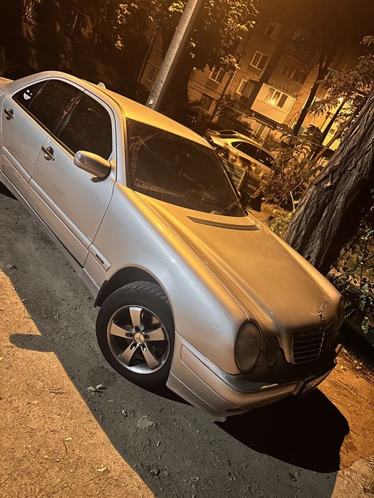 Продам мерса в нормальном состояние