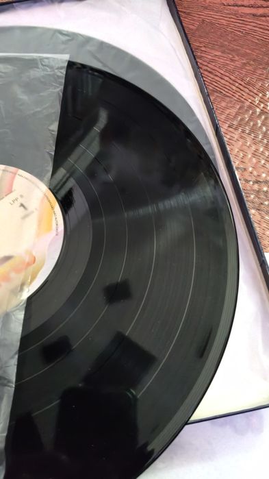 José Afonso caixa 3lps discos como novos
José Afonso selado
50€
Novo e