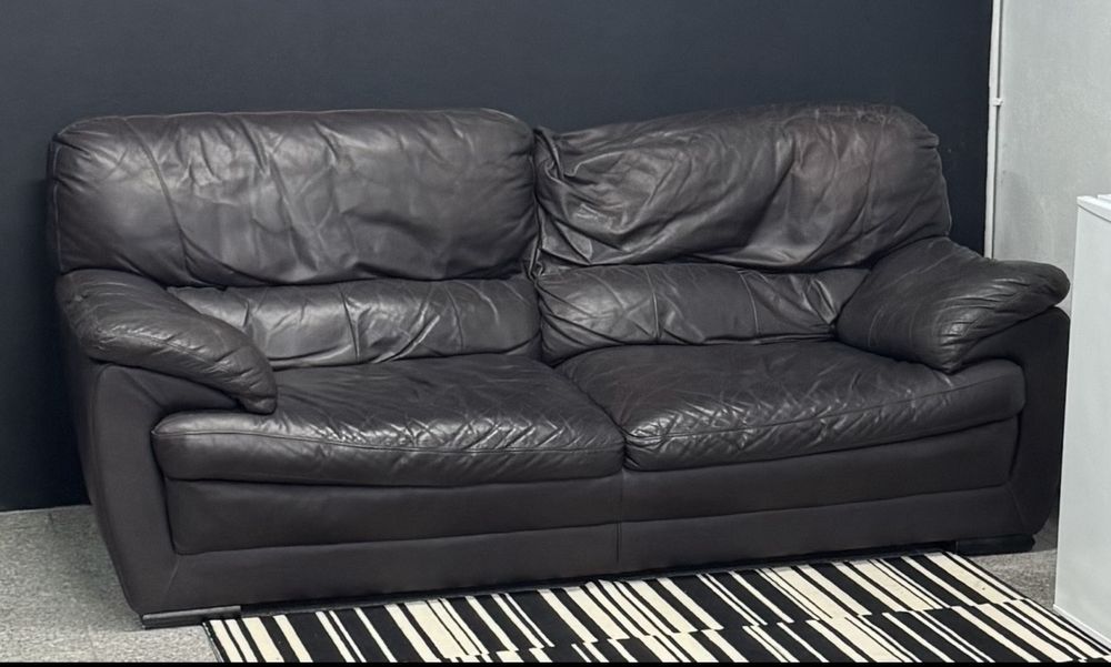 Sofa em Pele Castanho 3 Lugares
