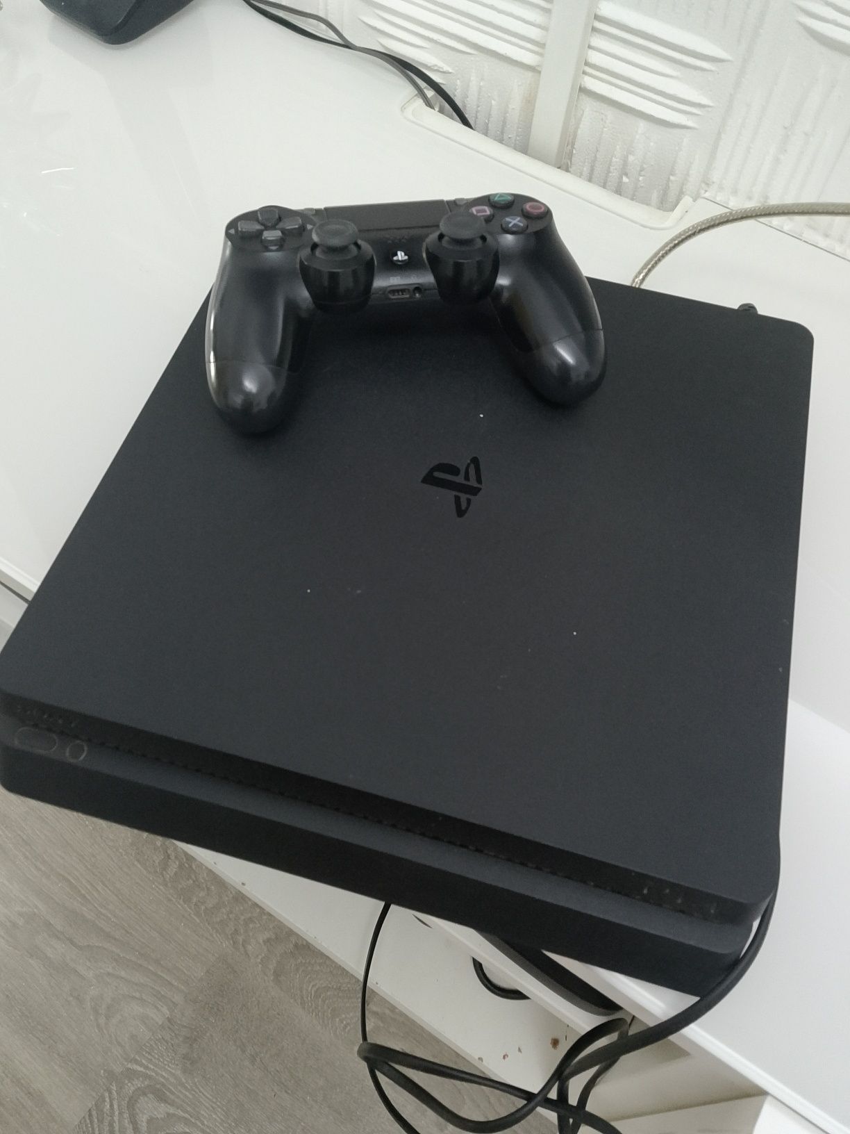 PlayStation 4 slim