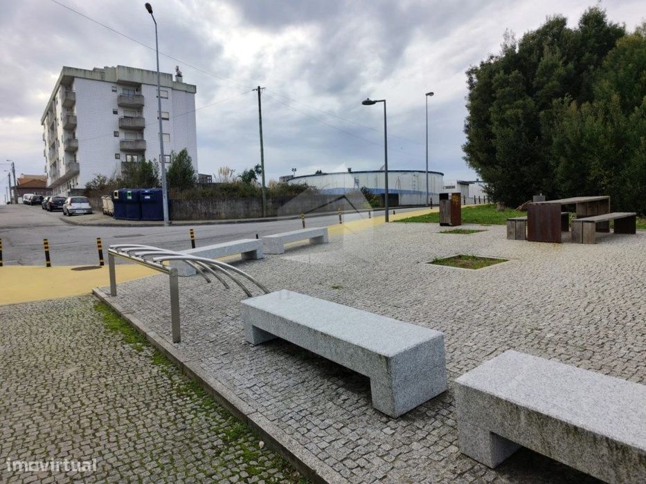 INVESTIDOR. Terreno loteado para 4 moradias, com projeto e especial...