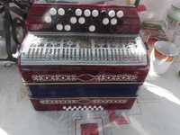 Radziecki akordeon Malisz 16 basów,kosztował 3 ruble i 15 kopiejek.
