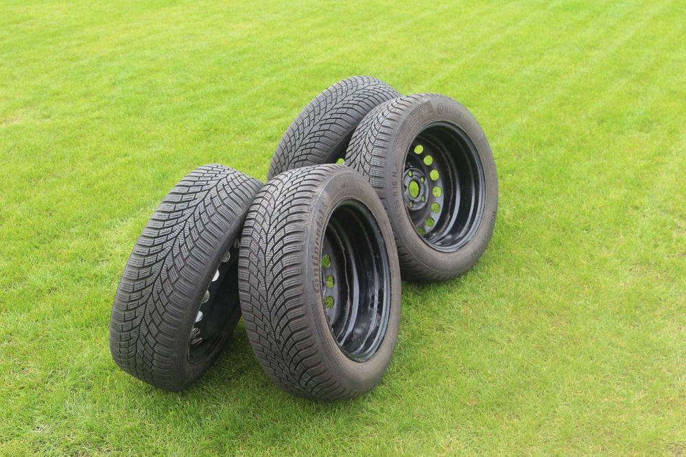 Opony zimowe Continental WinterContact205/55 R16H+felgi stalowe 5x112