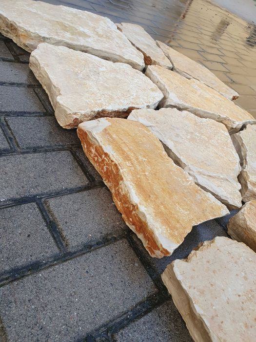 Kamien chodnikowy naturalny