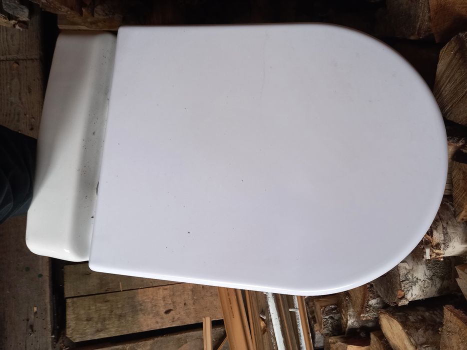 Miska podwieszana Cersanit WC z deską wolnoopadająca