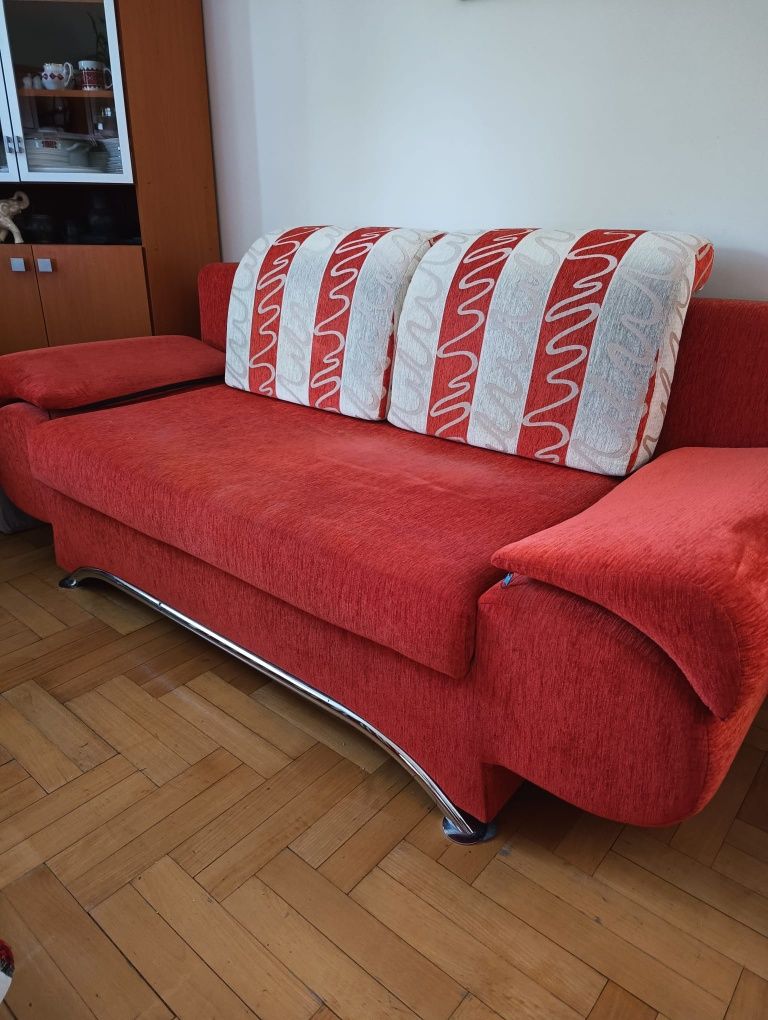 Kolorowa sofa rozkładana