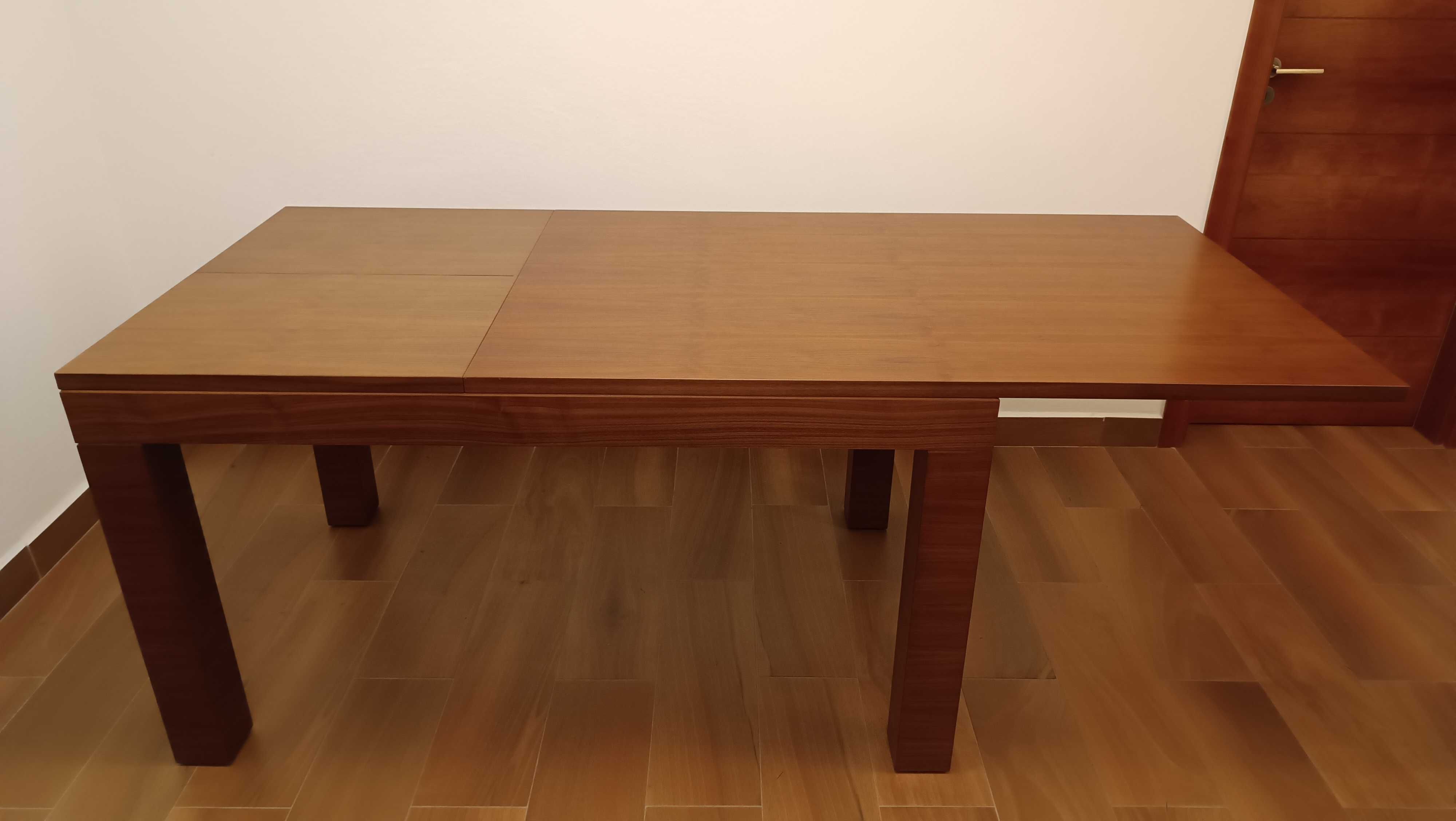 Mesa de Jantar sala - Nogueira