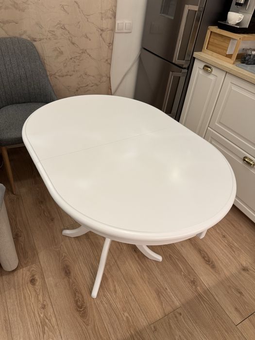 Elegancki stół rozsuwany Jak Nowy
